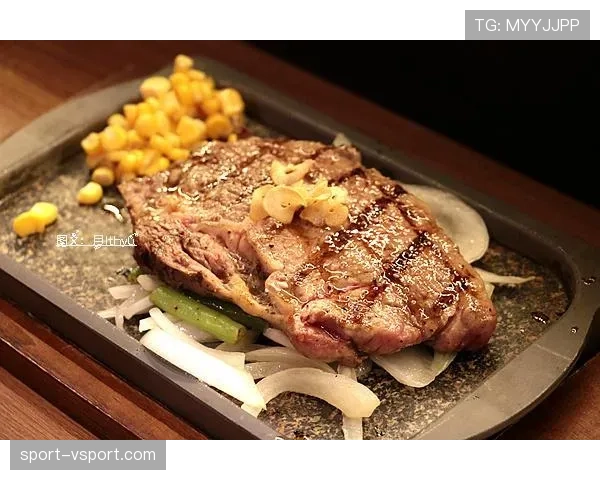 哈兰德这训练强度，吃三顿牛排都扛不住吧？